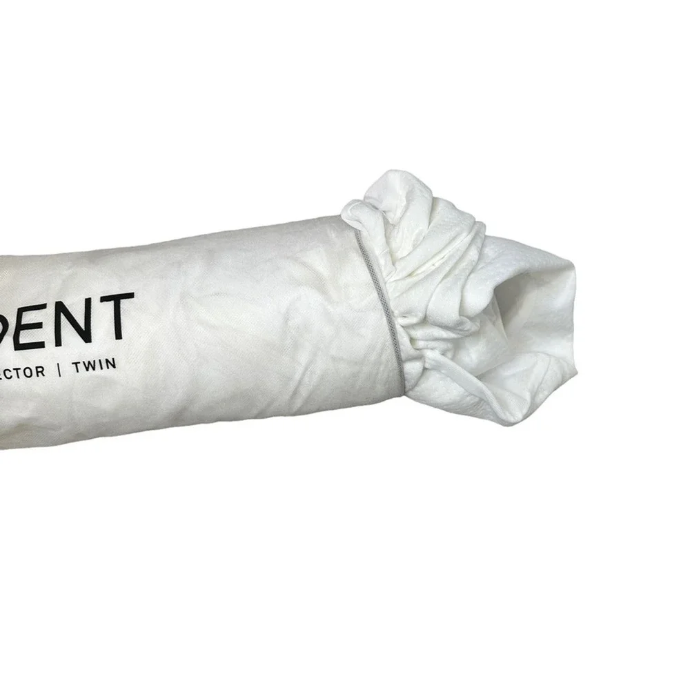 Resident Mattress Protector waterproof fights mold odor bacteria TWIN NWOT